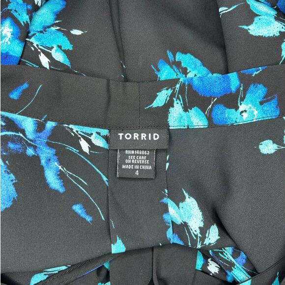 Torrid Women’s Short Sleeve Black Floral Print Top, size 4X - Picture 9 of 13